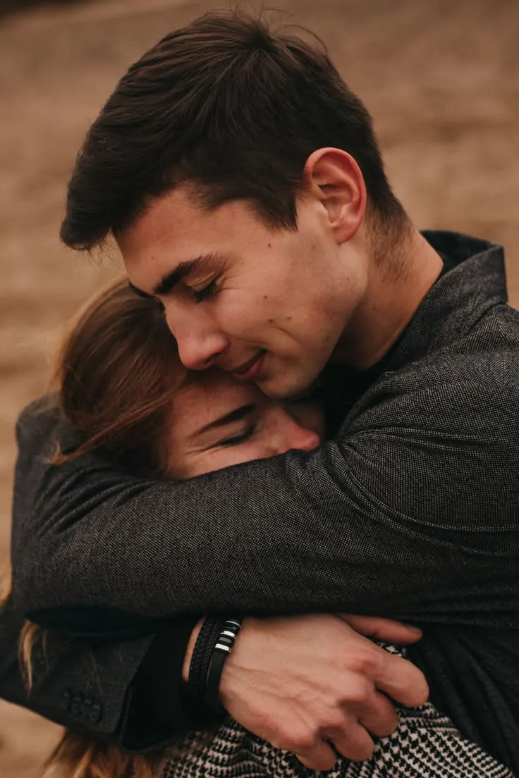 Couple Hug Pic