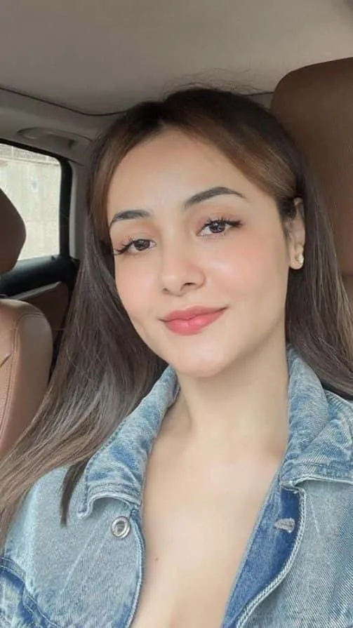 Cute Girl Pic