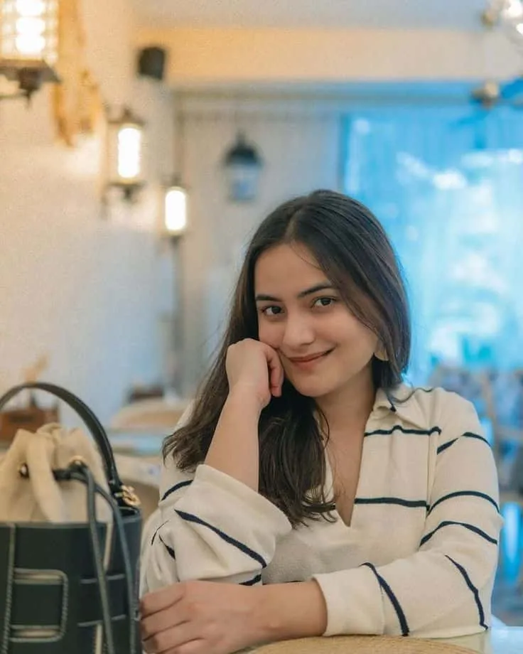 Cute Girl Pic