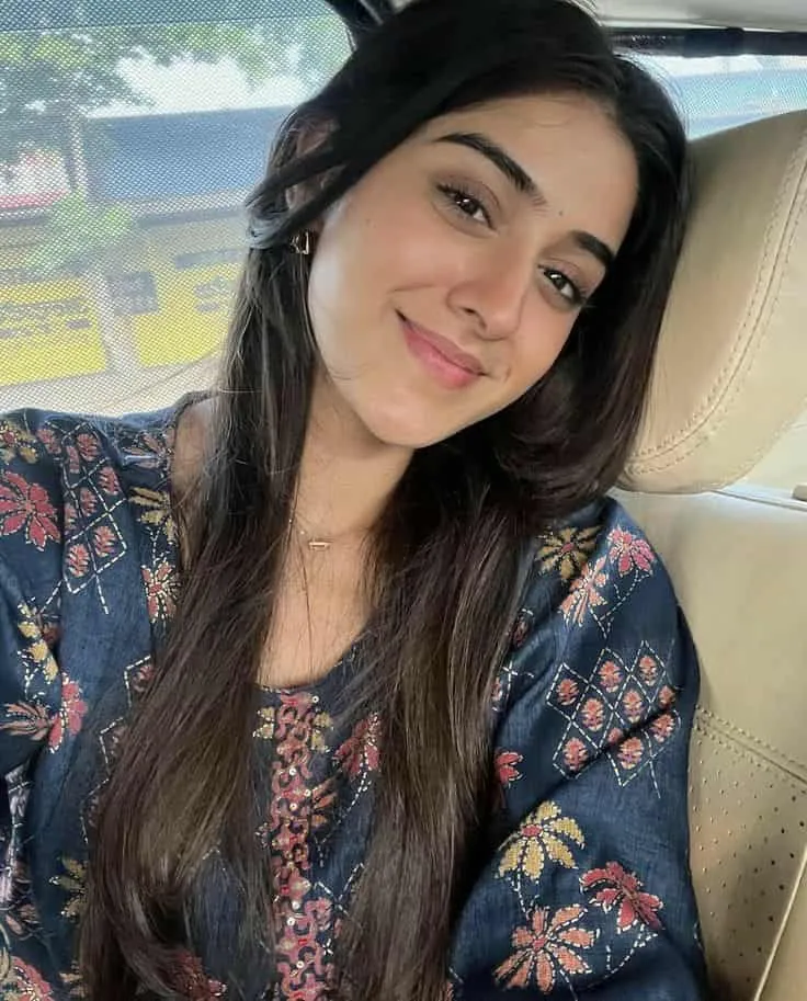Cute Girl Pic For Dp