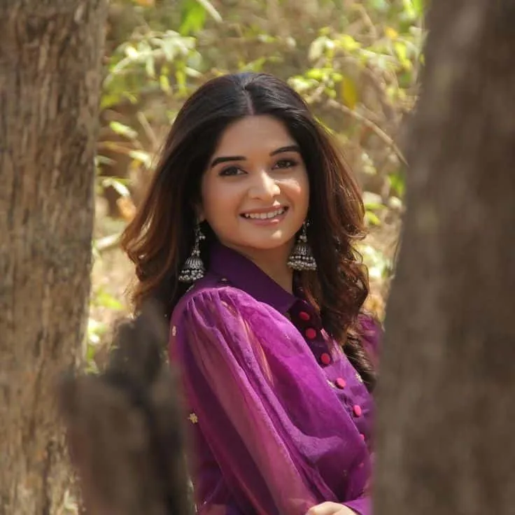 Cute Girls Whatsapp Dp