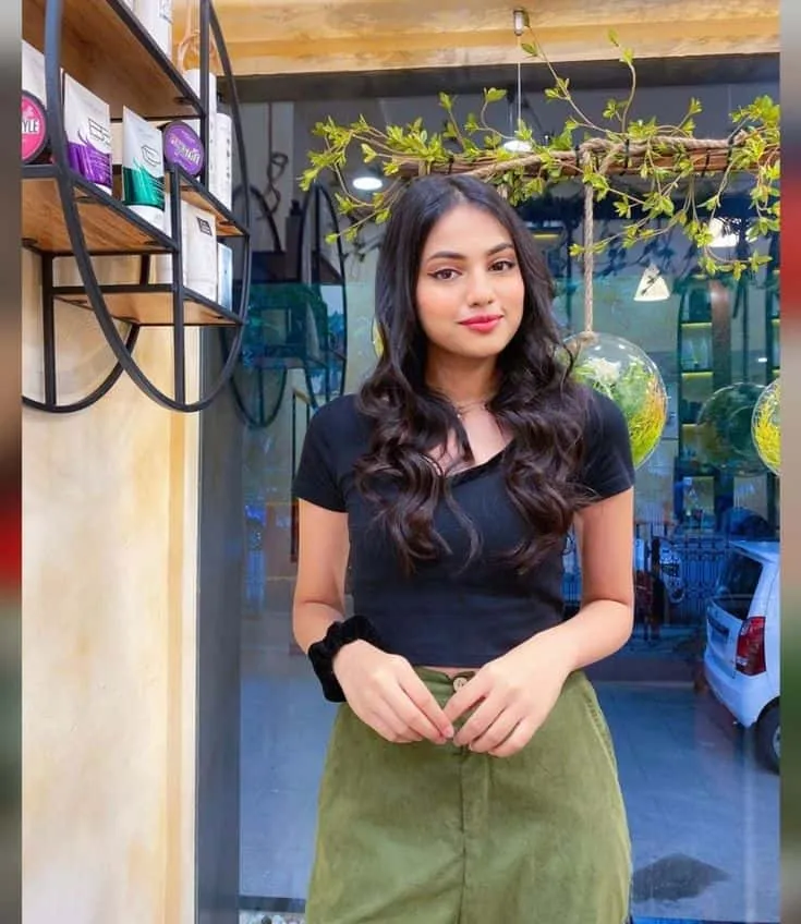 Cute Girls Whatsapp Dp