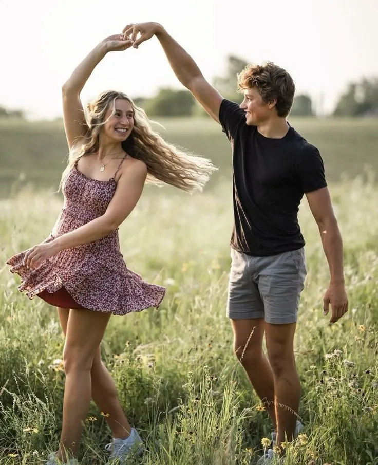 Modern Cute Couple DP