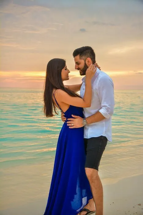 Modern Cute Couple DP