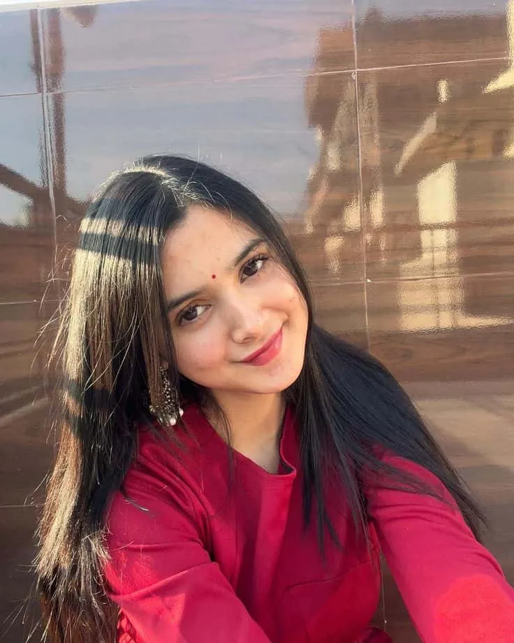 Profile Cute Girl Pic