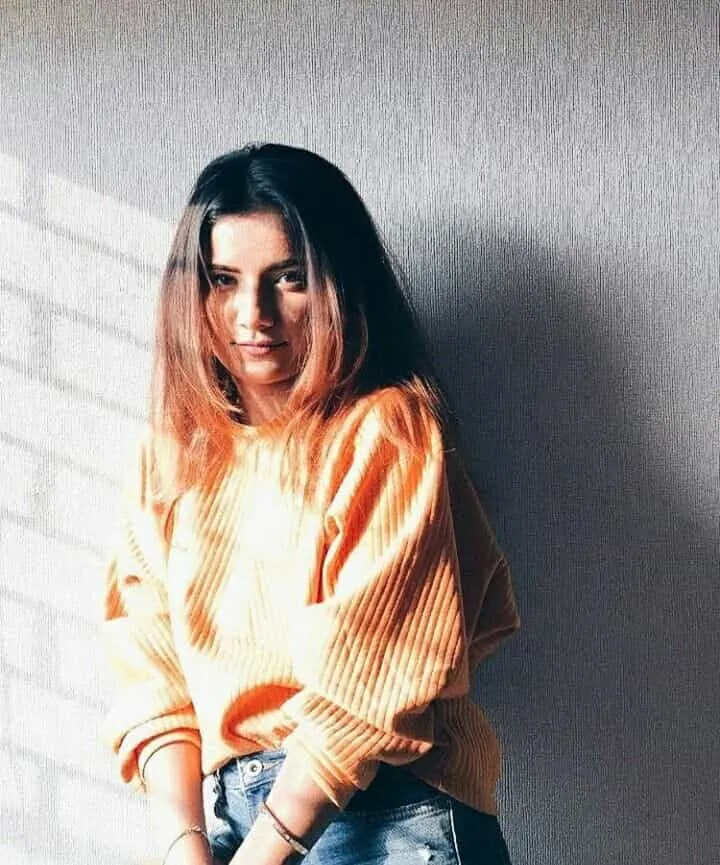 Profile Cute Girl Pic