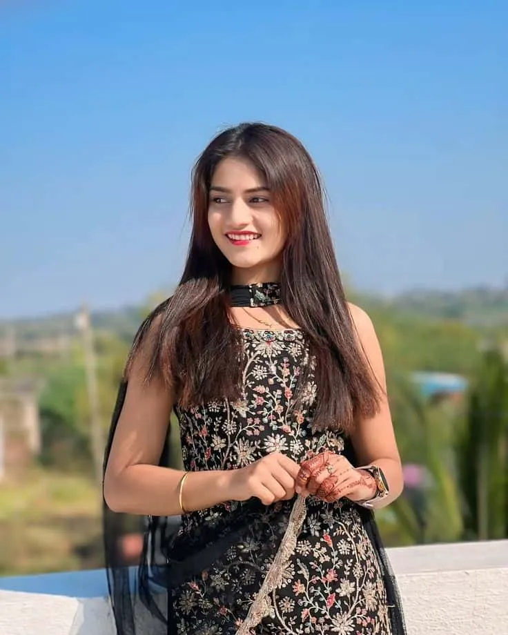 Simple Girl Photo Download