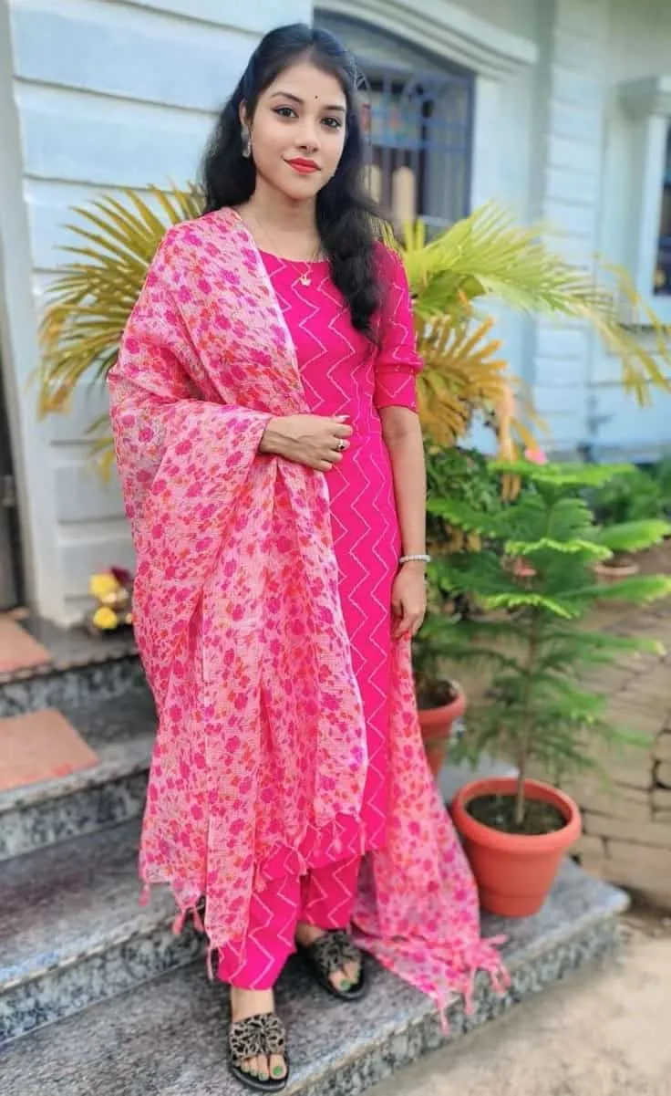 Simple Girl Photo Download