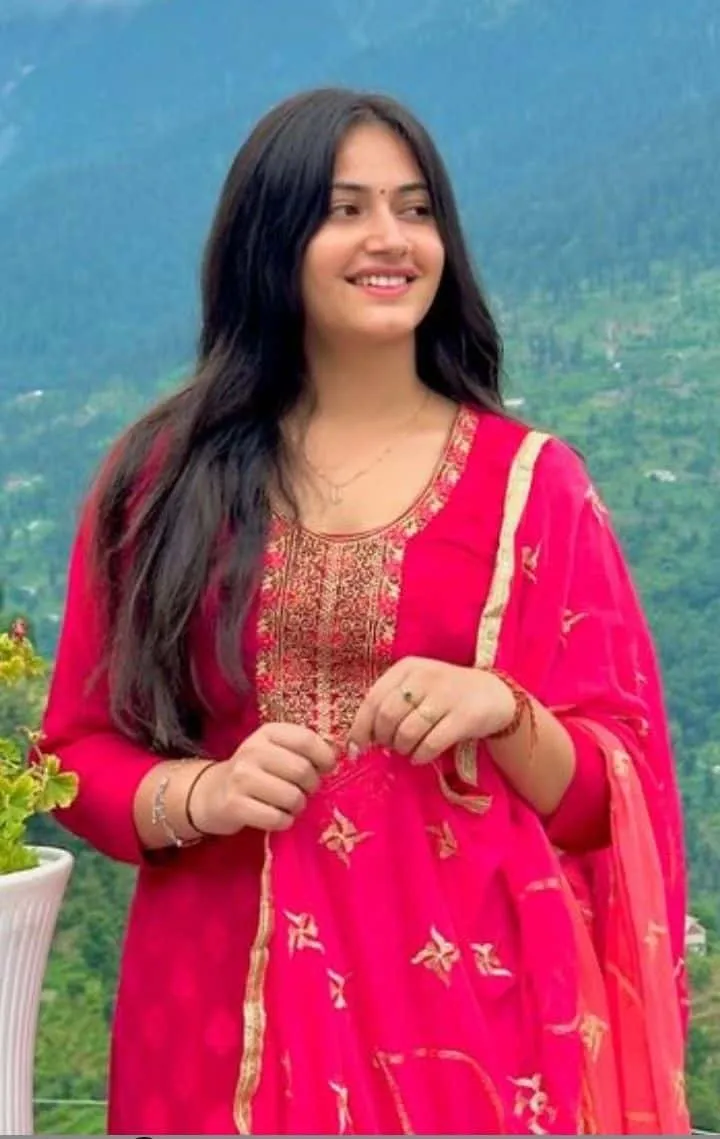 Simple Girl Photo Download