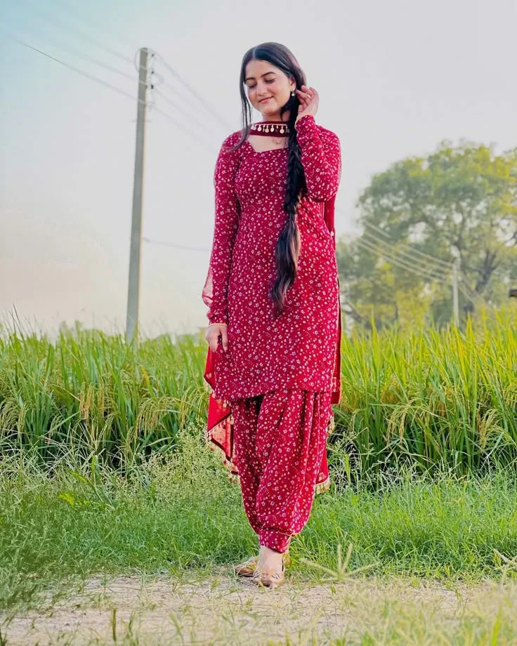 Simple Punjabi Girl Photo