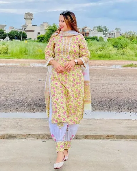 Simple Punjabi Girl Photo